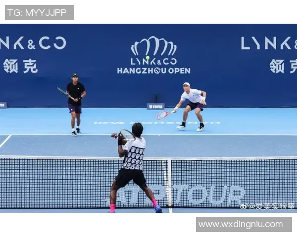 杭州网球队逆袭之路揭秘：从低谷到巅峰的奋斗故事与荣耀时刻